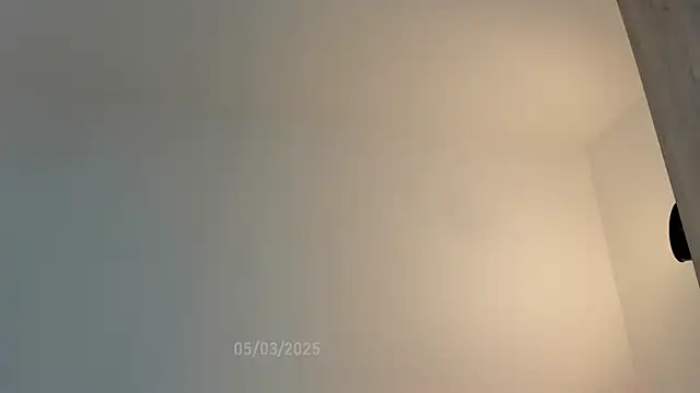 Snapshot of sweetest_bella chatting on March 5, 2025, 9:59 pm sweetest bella online show from March 5, 2025, 9:59 pm