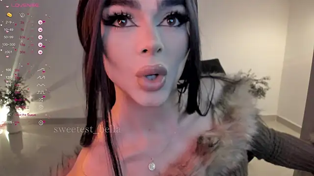 Snapshot of sweetest_bella chatting on November 27, 2025, 8:00 pm sweetest bella online show from November 27, 2025, 8:00 pm