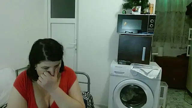 RidemerafSuzana online show from January 17, 2025, 4:04 pm