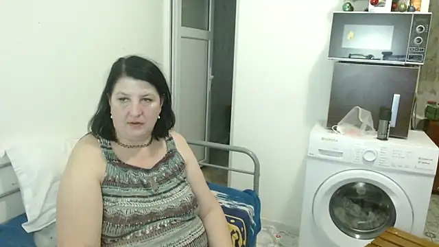 RidemerafSuzana online show from January 31, 2025, 5:32 pm