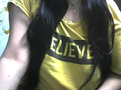 Bold-Radhika online show from December 17, 2025, 10:43 am