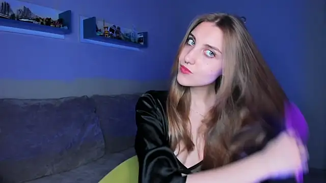 Snapshot of CassiaBlade1 chatting on December 7, 2024, 7:21 pm CassiaBlade1 online show from December 7, 2024, 7:21 pm