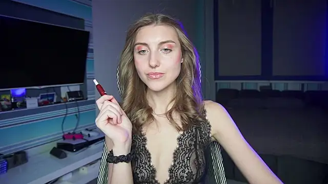 Snapshot of CassiaBlade1 chatting on October 13, 2025, 4:40 pm CassiaBlade1 online show from October 13, 2025, 4:40 pm