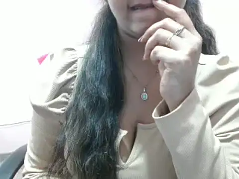 Snapshot of LovingPihu chatting on March 6, 2025, 11:58 am LovingPihu online show from March 6, 2025, 11:58 am