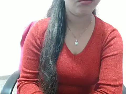 Snapshot of LovingPihu chatting on March 8, 2025, 4:56 am LovingPihu online show from March 8, 2025, 4:56 am