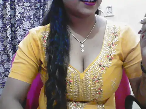 Snapshot of LovingPihu chatting on May 7, 2026, 5:46 am LovingPihu online show from May 7, 2026, 5:46 am