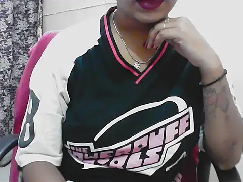 Snapshot of LovingPihu chatting on May 14, 2026, 5:36 am LovingPihu online show from May 14, 2026, 5:36 am