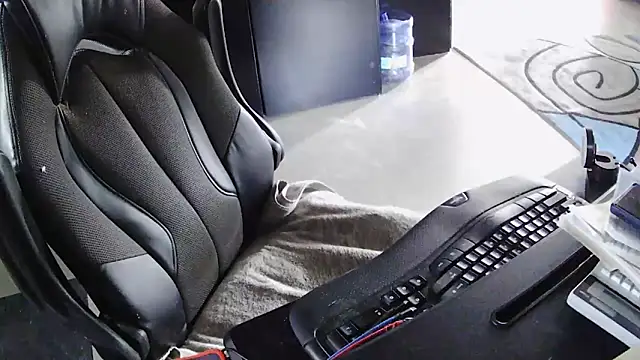 Snapshot of TrevorSteele chatting on September 13, 2025, 2:50 pm TrevorSteele online show from September 13, 2025, 2:50 pm