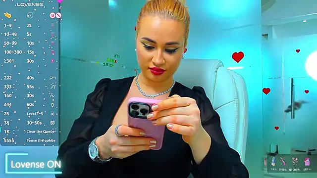 Snapshot of sassy_madeline chatting on December 7, 2024, 4:31 am sassy madeline online show from December 7, 2024, 4:31 am