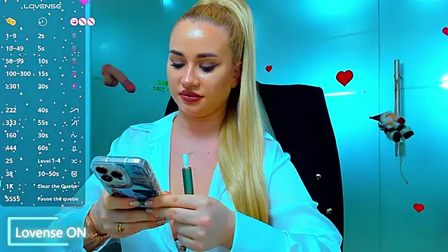 Snapshot of sassy_madeline chatting on December 8, 2024, 10:41 am sassy madeline online show from December 8, 2024, 10:41 am