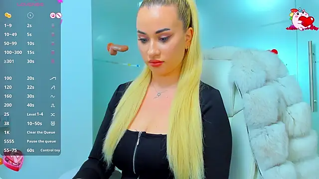 Snapshot of sassy_madeline chatting on February 15, 2025, 6:01 pm sassy madeline online show from February 15, 2025, 6:01 pm