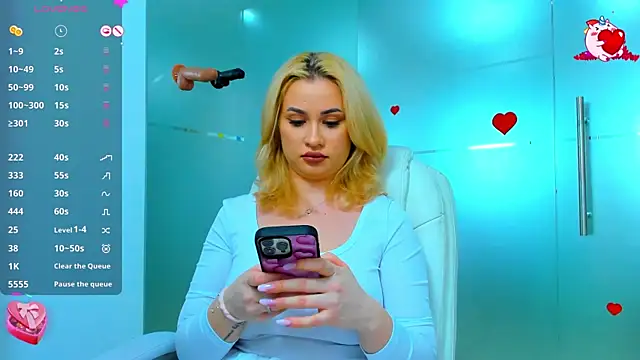 Snapshot of sassy_madeline chatting on February 17, 2025, 7:31 pm sassy madeline online show from February 17, 2025, 7:31 pm