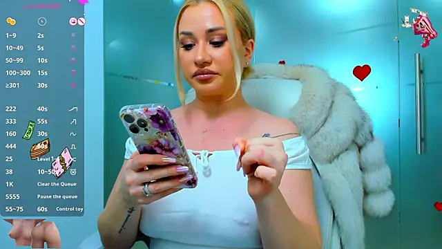 Snapshot of sassy_madeline chatting on March 11, 2025, 6:30 pm sassy madeline online show from March 11, 2025, 6:30 pm