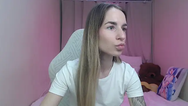 DeboraHorny online show from March 22, 2026, 7:12 am