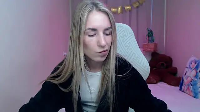 DeboraHorny online show from April 16, 2026, 6:03 am