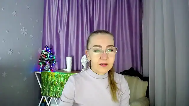 Snapshot of queen_a_n_i chatting on January 15, 2025, 5:50 am queen a n i online show from January 15, 2025, 5:50 am