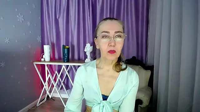 Snapshot of queen_a_n_i chatting on January 29, 2025, 11:20 am queen a n i online show from January 29, 2025, 11:20 am