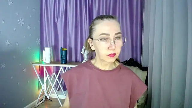 Snapshot of queen_a_n_i chatting on February 8, 2025, 3:31 pm queen a n i online show from February 8, 2025, 3:31 pm