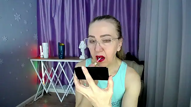 Snapshot of queen_a_n_i chatting on February 21, 2025, 8:40 am queen a n i online show from February 21, 2025, 8:40 am