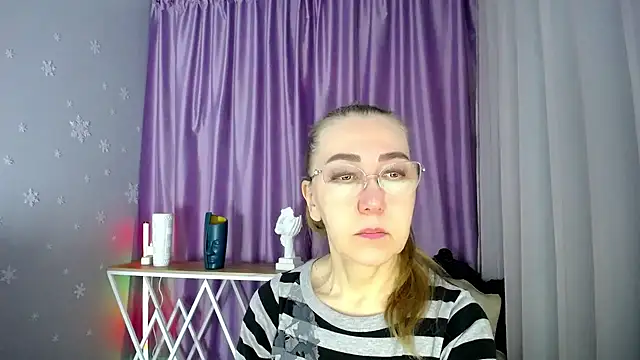 Snapshot of queen_a_n_i chatting on February 22, 2025, 9:01 am queen a n i online show from February 22, 2025, 9:01 am