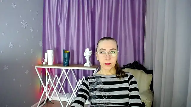 Snapshot of queen_a_n_i chatting on February 23, 2025, 5:45 am queen a n i online show from February 23, 2025, 5:45 am