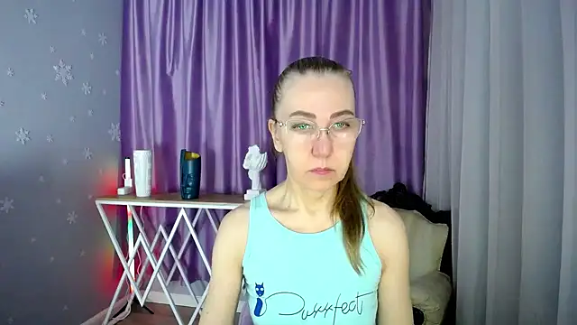 Snapshot of queen_a_n_i chatting on February 27, 2025, 7:34 am queen a n i online show from February 27, 2025, 7:34 am