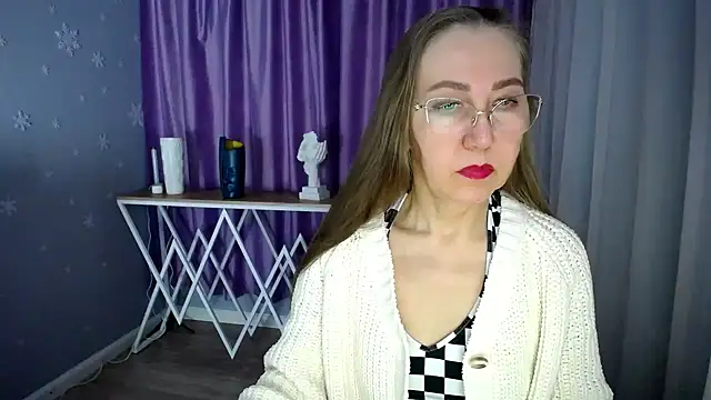 Snapshot of queen_a_n_i chatting on March 5, 2025, 9:27 am queen a n i online show from March 5, 2025, 9:27 am