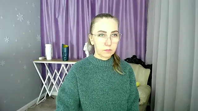 Snapshot of queen_a_n_i chatting on March 18, 2025, 8:58 am queen a n i online show from March 18, 2025, 8:58 am