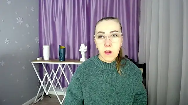 Snapshot of queen_a_n_i chatting on March 19, 2025, 8:34 am queen a n i online show from March 19, 2025, 8:34 am