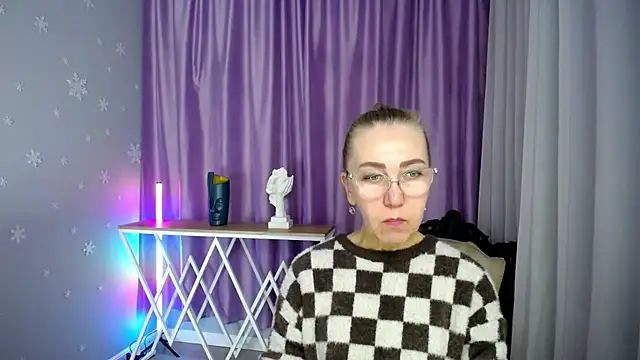 Snapshot of queen_a_n_i chatting on September 14, 2025, 11:20 am queen a n i online show from September 14, 2025, 11:20 am