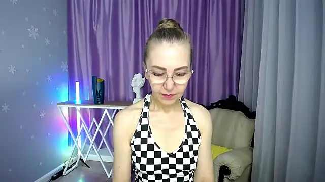 Snapshot of queen_a_n_i chatting on September 24, 2025, 9:34 am queen a n i online show from September 24, 2025, 9:34 am