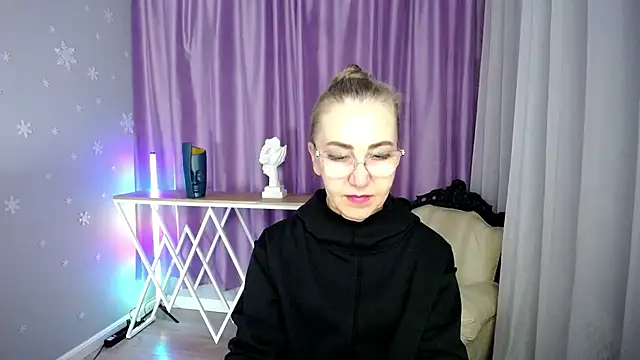 Snapshot of queen_a_n_i chatting on September 26, 2025, 8:51 am queen a n i online show from September 26, 2025, 8:51 am