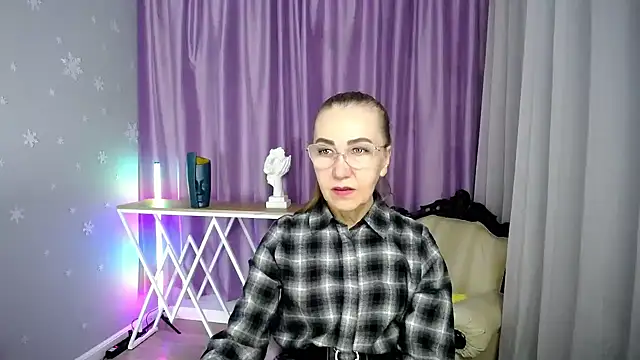 Snapshot of queen_a_n_i chatting on September 27, 2025, 11:26 am queen a n i online show from September 27, 2025, 11:26 am