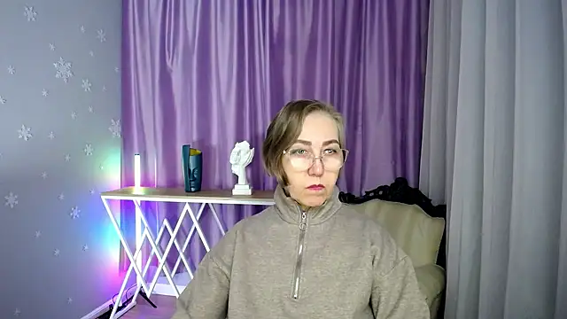 Snapshot of queen_a_n_i chatting on October 21, 2025, 10:05 am queen a n i online show from October 21, 2025, 10:05 am