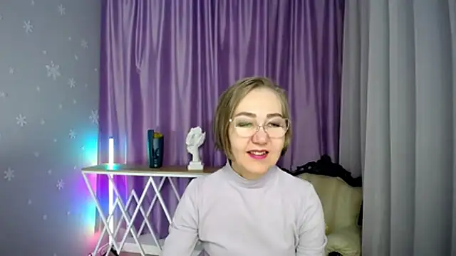 Snapshot of queen_a_n_i chatting on November 24, 2025, 10:37 am queen a n i online show from November 24, 2025, 10:37 am