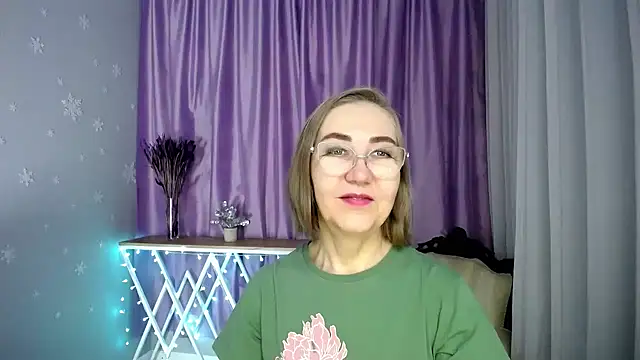 queen a n i online show from May 4, 2026, 8:54 am