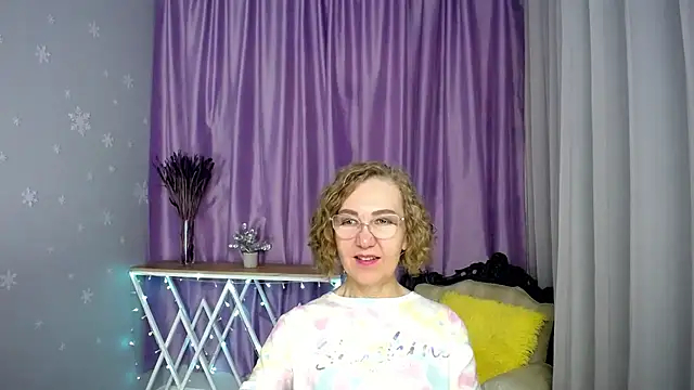 queen a n i online show from May 23, 2026, 7:56 am