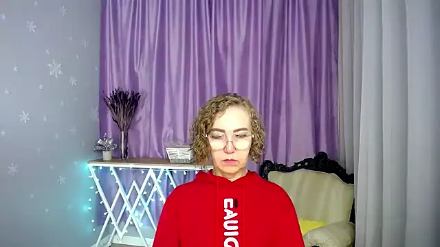 queen a n i online show from June 18, 2026, 5:51 am