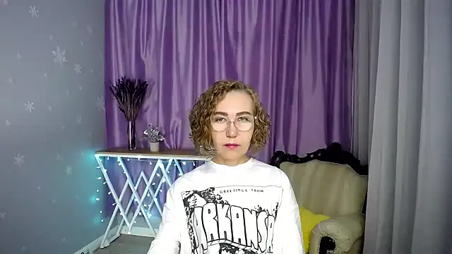 queen a n i online show from June 29, 2026, 8:53 am
