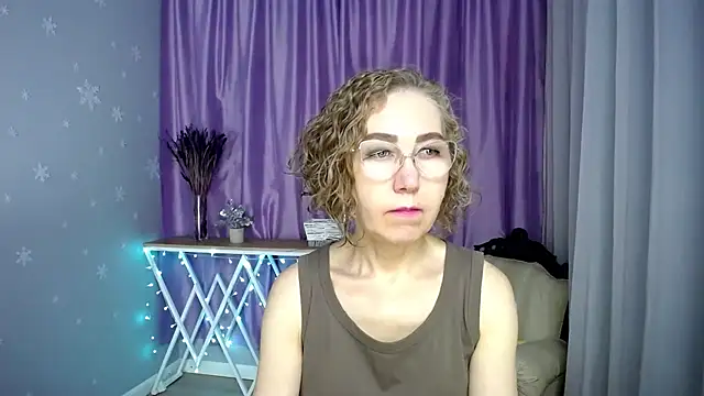 queen a n i online show from July 3, 2026, 7:26 am