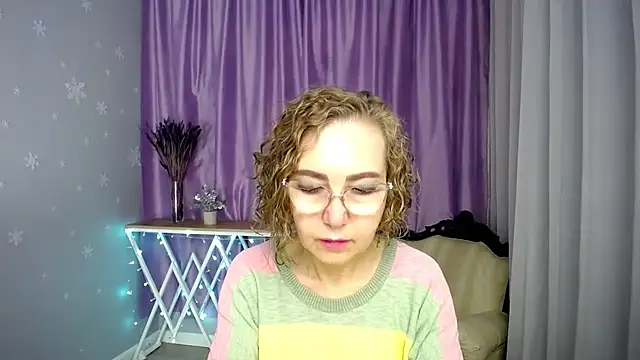 queen a n i online show from July 4, 2026, 7:03 am