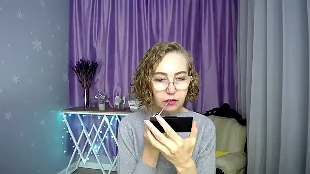 queen a n i online show from July 19, 2026, 5:00 am