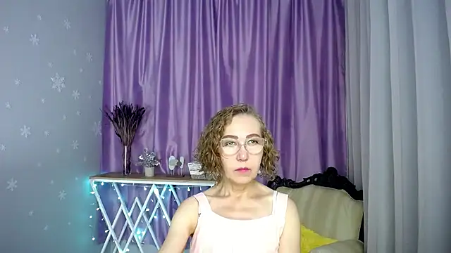 queen a n i online show from July 25, 2026, 7:28 am
