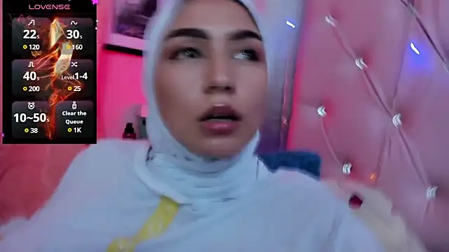 Snapshot of DarshaKhemu chatting on December 7, 2024, 12:08 am DarshaKhemu online show from December 7, 2024, 12:08 am