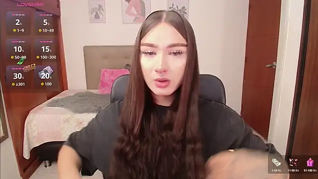 Snapshot of Miley_Baker chatting on October 1, 2025, 3:18 pm Miley Baker online show from October 1, 2025, 3:18 pm