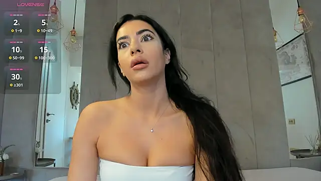 Naila18 online show from September 14, 2025, 6:56 am