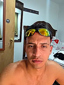 Snapshot of Torresmor chatting on November 22, 2025, 1:48 am Torresmor online show from November 22, 2025, 1:48 am