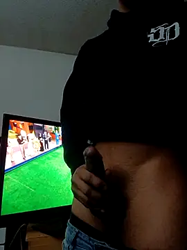 Snapshot of Torresmor chatting on February 18, 2026, 2:40 am Torresmor online show from February 18, 2026, 2:40 am