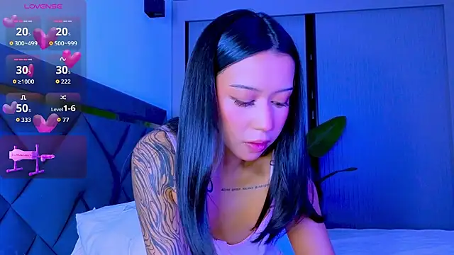 Mia Tin online show from May 3, 2026, 6:14 pm