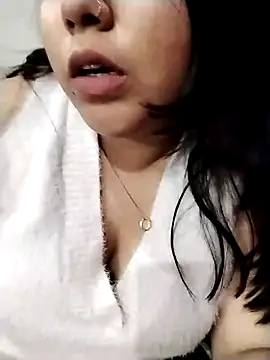 Alisha  Arora online show from January 3, 2025, 10:20 am